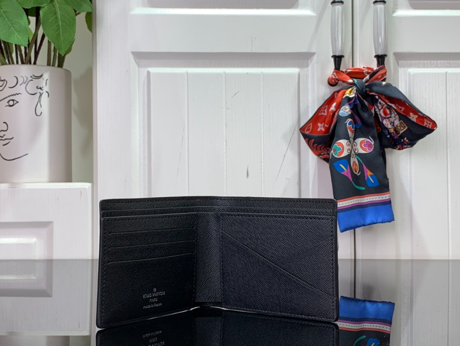 루이비통 멀티플 월릿 반지갑 11.591.5cm M81750 2컬러7.jpg