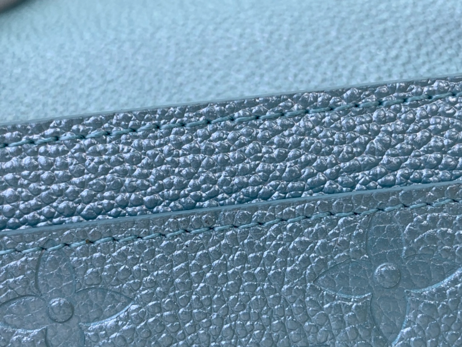 루이비통 비즈니스 카드 홀더 M12177 8110.5cm 스카이 블루8.jpg