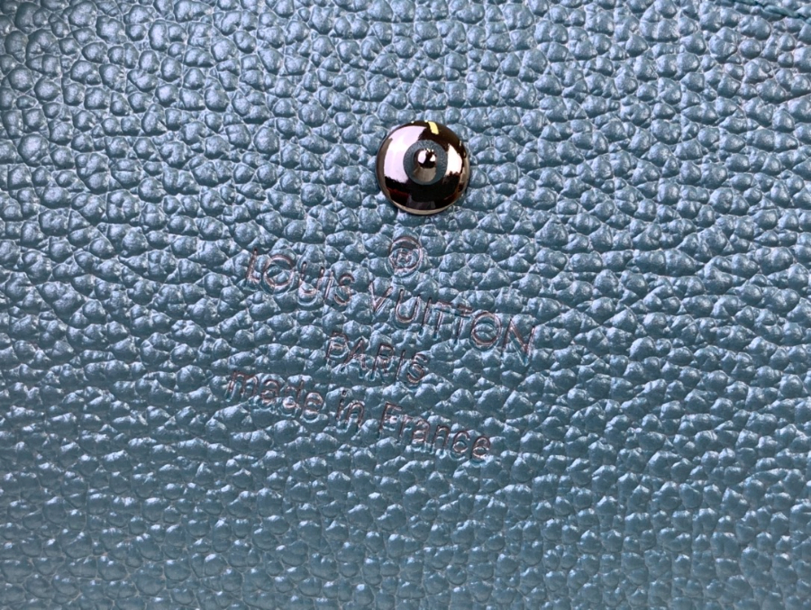 루이비통 비즈니스 카드 홀더 M12177 8110.5cm 스카이 블루9.jpg