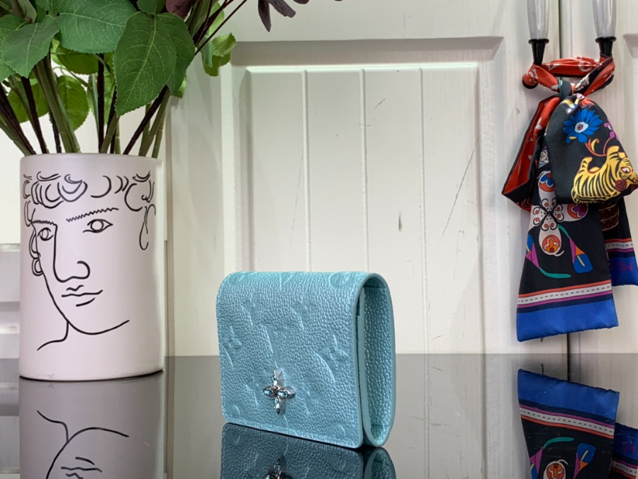 루이비통 비즈니스 카드 홀더 M12177 8110.5cm 스카이 블루3.jpg