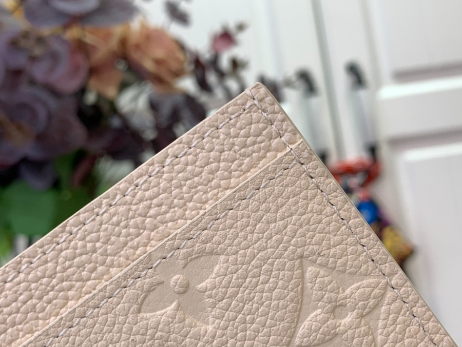 루이비통 비즈니스 카드 홀더 M12177 8110.5cm 크림8.jpg