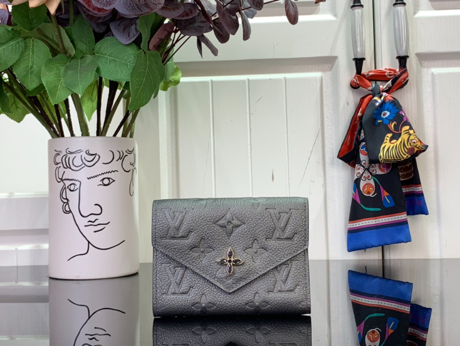 루이비통 빅토린 월릿 M12746 129.52.5cm 그레이1.jpg