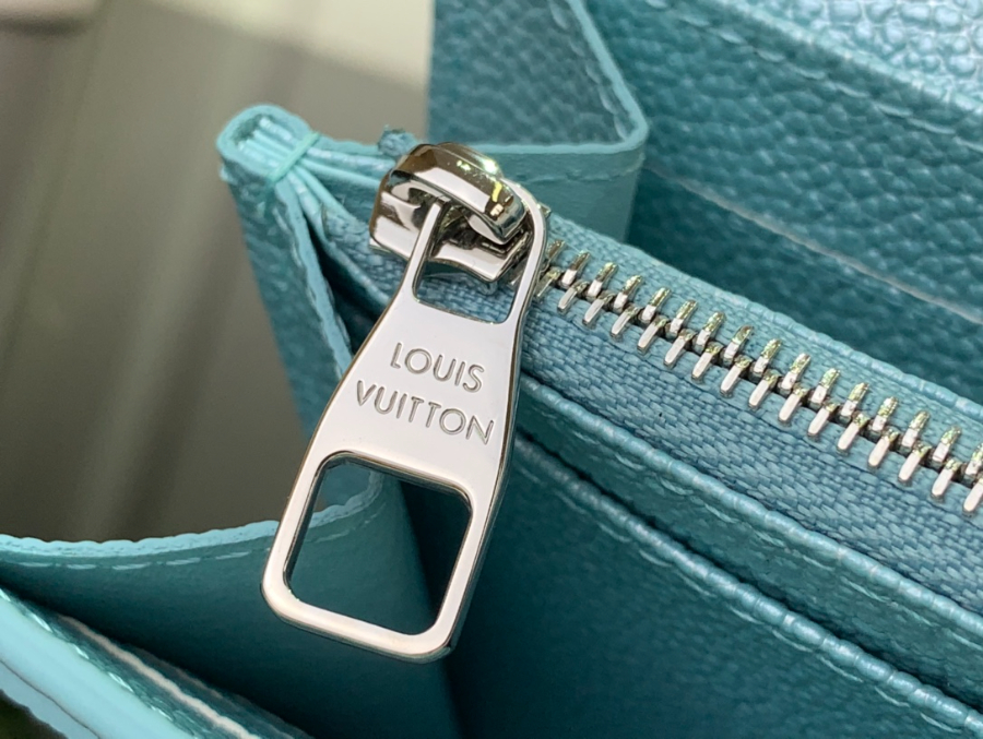 루이비통 사라 지갑 M12172 1910.52cm 스카이 블루8.jpg