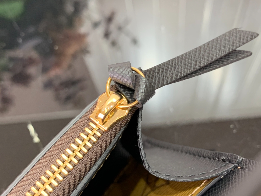 루이비통 월릿 에밀리 장지갑 M82157 19102cm6.jpg