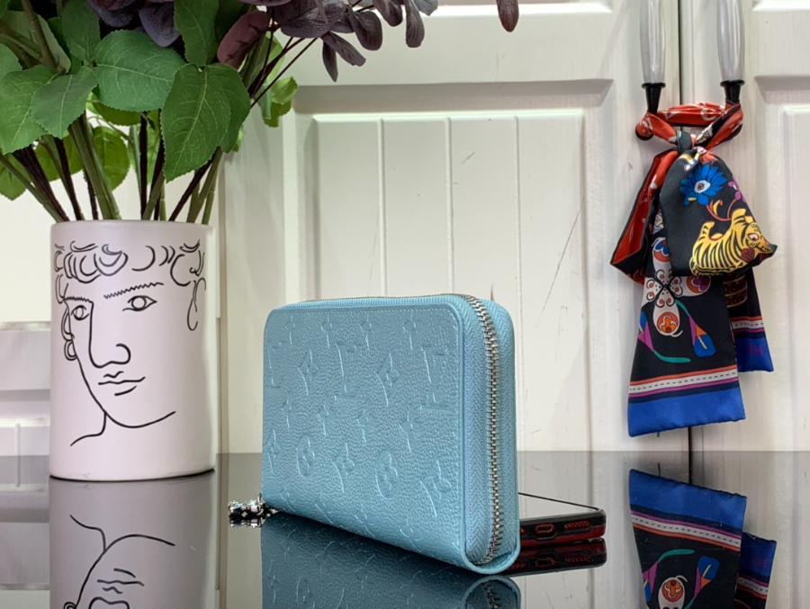 루이비통 지피 장지갑 M12680 19.510.52.5cm 스카이 블루3.jpg