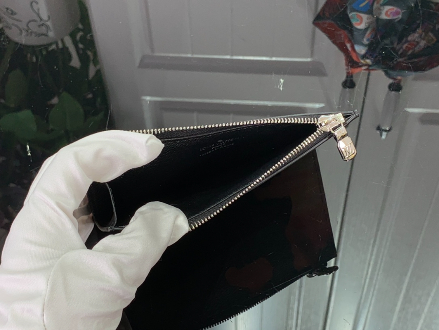 루이비통 코인 카드홀더 814.51cm M81751 2컬러4.jpg