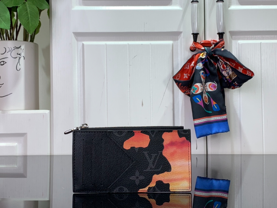 루이비통 코인 카드홀더 814.51cm M81751 2컬러1.jpg