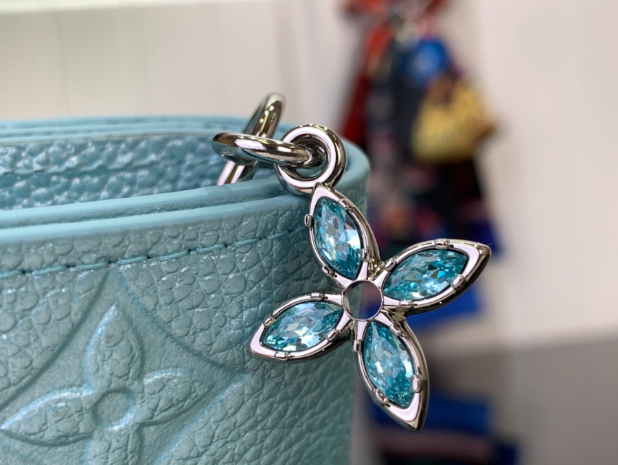 루이비통 클레아 월릿 M12188 118.53.5cm 스카이 블루8.jpg