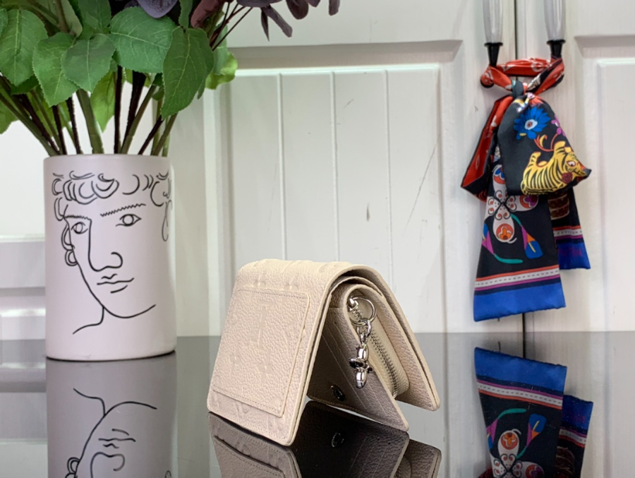 루이비통 클레아 월릿 M12188 118.53.5cm 크림4.jpg