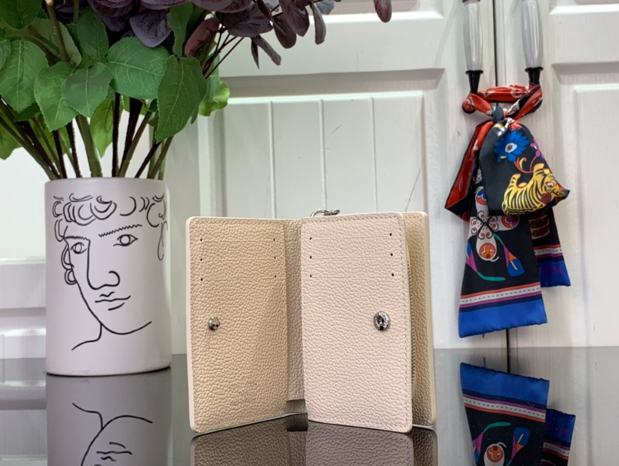 루이비통 클레아 월릿 M12188 118.53.5cm 크림3.jpg