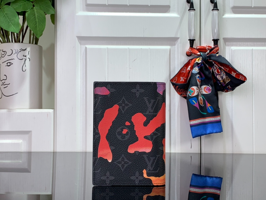 루이비통 패스포트 여권지갑 10142.5cm M62089 1컬러2.jpg