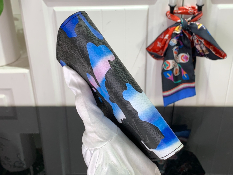 루이비통 패스포트 여권지갑 10142.5cm M62089 2컬러4.jpg