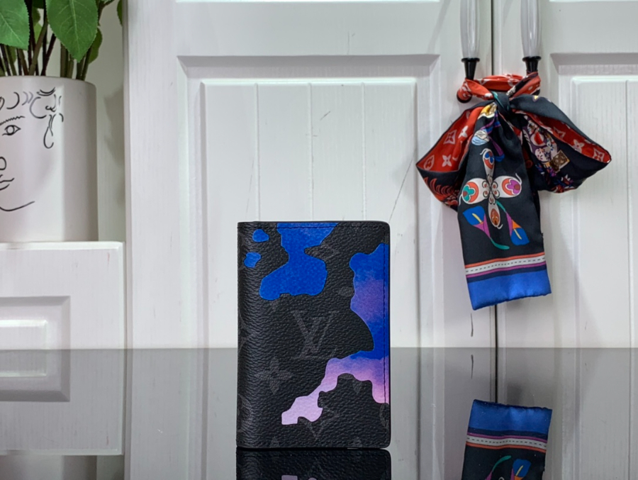 루이비통 포켓 오거나이저 7.511.11cm M81784 1컬러1.jpg