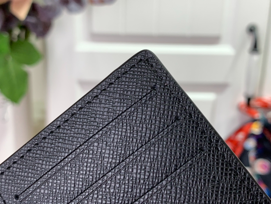 루이비통 포켓 오거나이저 7.511.11cm M81784 2컬러7.jpg