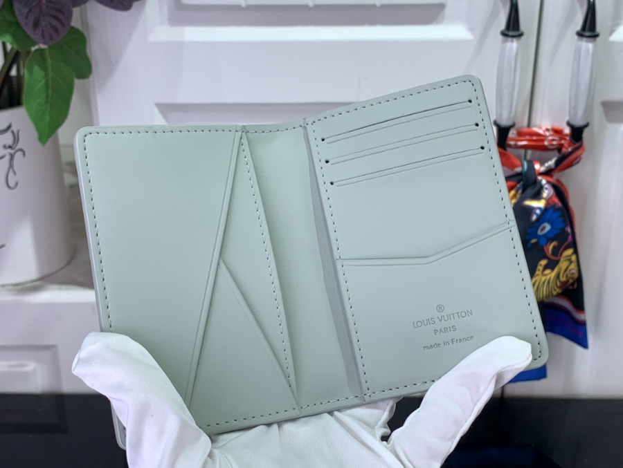 루이비통 포켓 오거나이저 M82557 그레이 7.511.11cm6.jpg