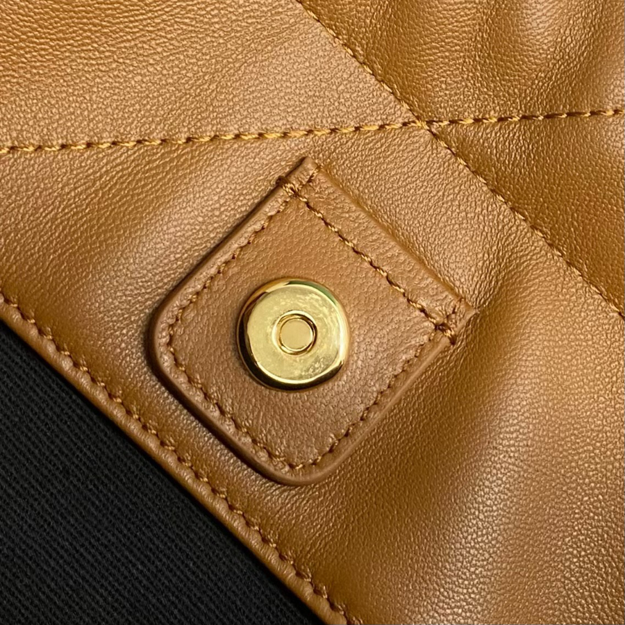 생로랑 램스킨 소재의 JAMIE POCHON 781666 28233cm 브라운7.jpg