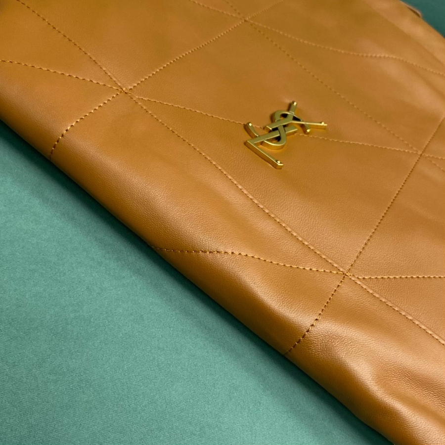 생로랑 램스킨 소재의 JAMIE POCHON 781666 28233cm 브라운6.jpg