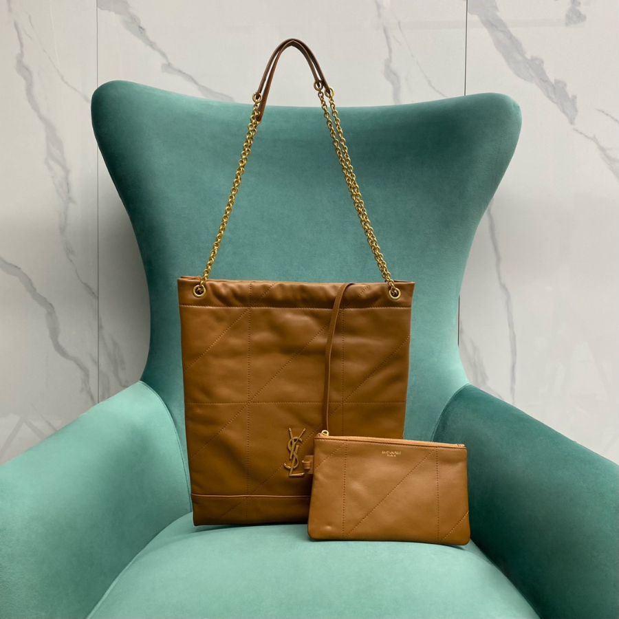 생로랑 램스킨 소재의 JAMIE POCHON 781666 28233cm 브라운1.jpg