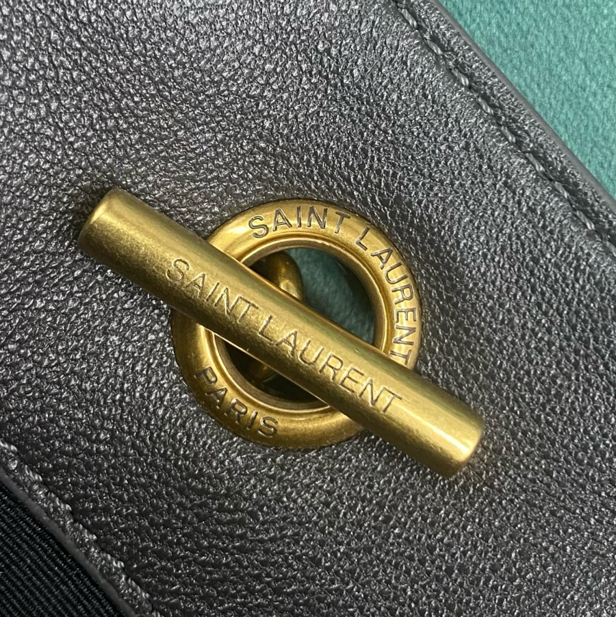 생로랑 램스킨 소재의 JAMIE 스몰 쇼퍼 833948 272911cm 다크 그레이08.jpg