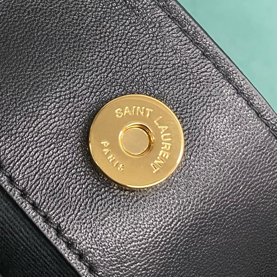 생로랑 램스킨 소재의 JAMIE 스몰 쇼퍼 833948 272911cm 블랙 금장10.jpg