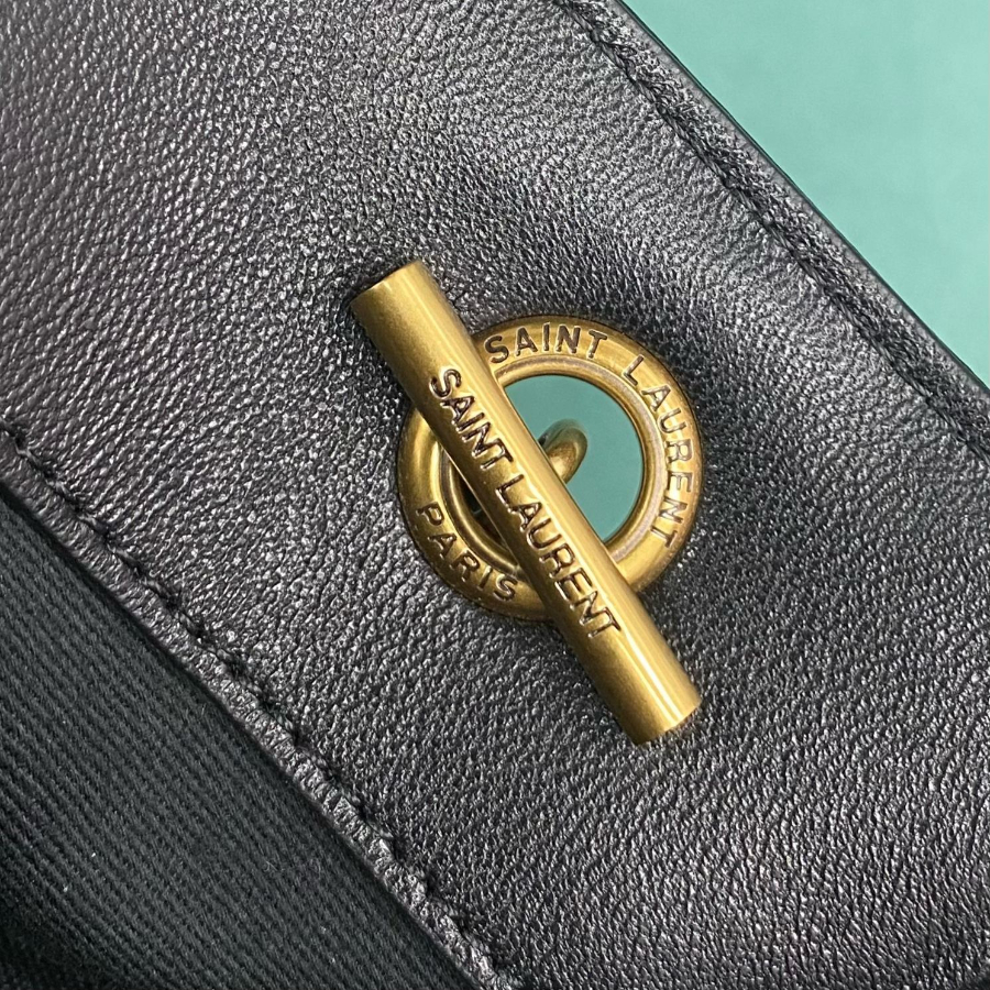 생로랑 램스킨 소재의 JAMIE 스몰 쇼퍼 833948 272911cm 블랙 금장09.jpg