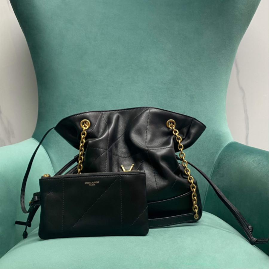 생로랑 램스킨 소재의 JAMIE 스몰 쇼퍼 833948 272911cm 블랙 금장02.jpg