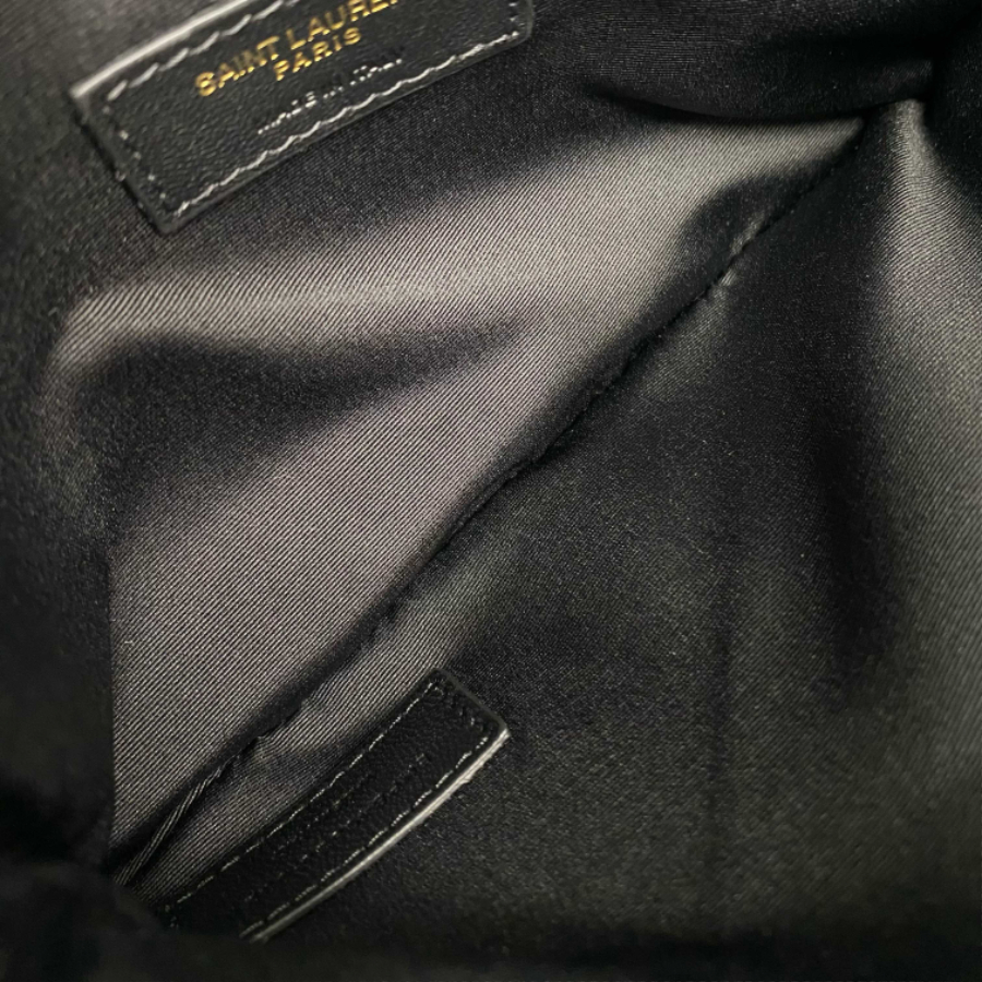 생로랑 램스킨 소재의 JAMIE 토트 809824 34935cm 다크 그레이07.jpg