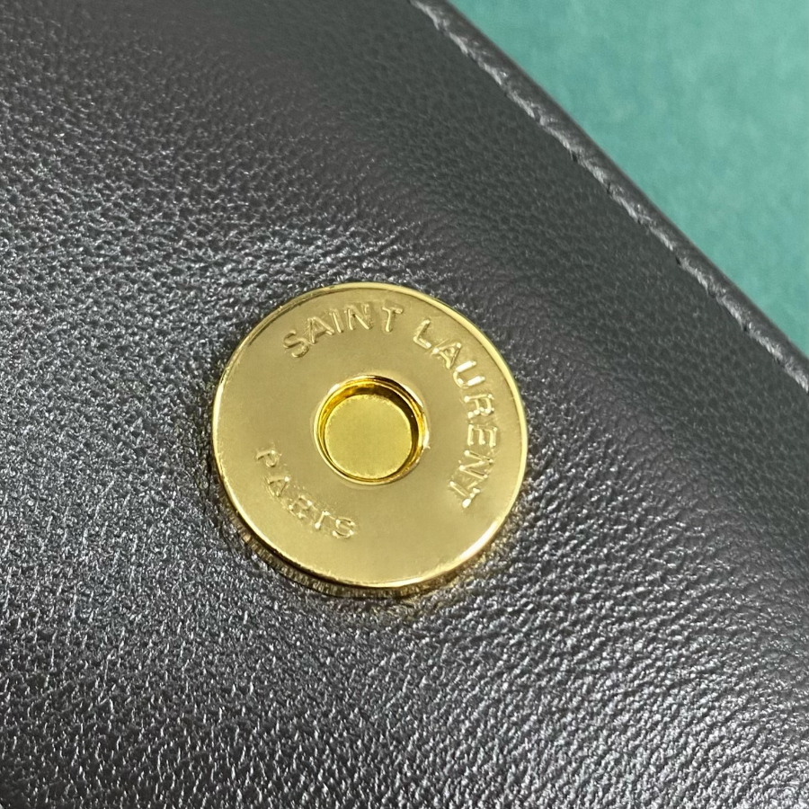 생로랑 램스킨 소재의 JAMIE 토트 809824 34935cm 다크 그레이10.jpg