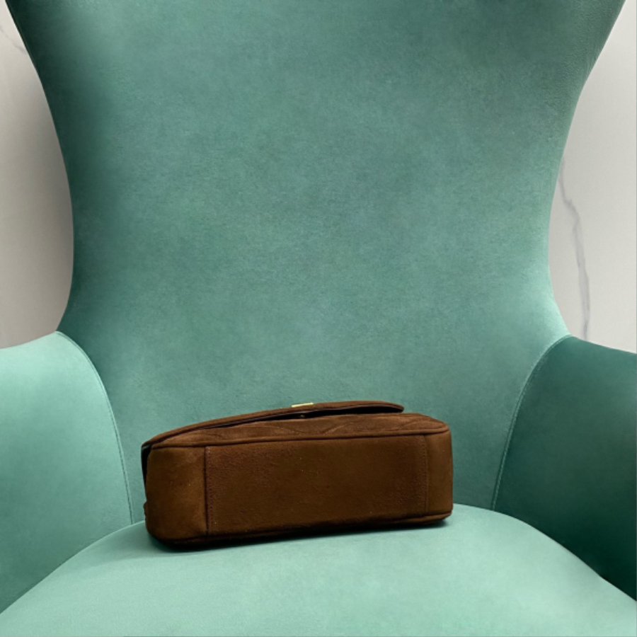 생로랑 루루 스몰 마테라쎄 스웨이드 브라운 커피 24146cm 80143704.jpg