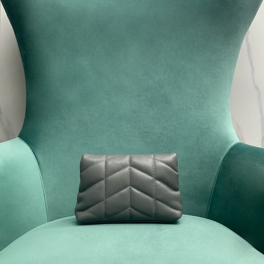 생로랑 루루 푸퍼 파우치 클러치 650880 18.5412cm 그레이2.jpg