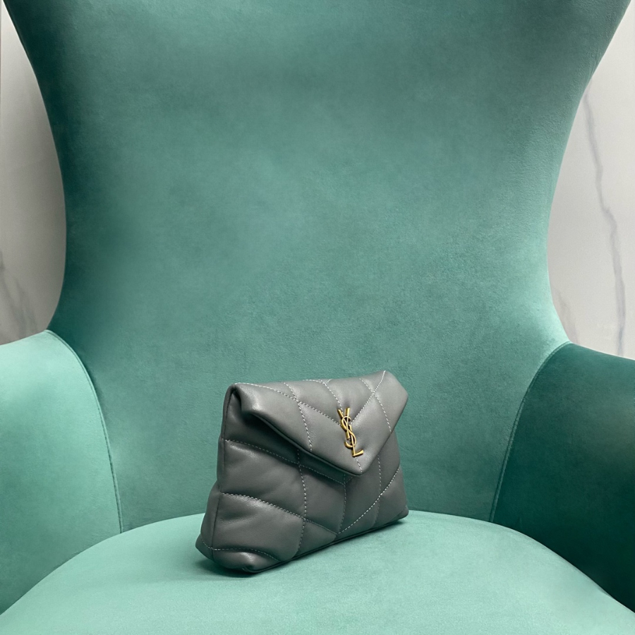 생로랑 루루 푸퍼 파우치 클러치 650880 18.5412cm 그레이3.jpg
