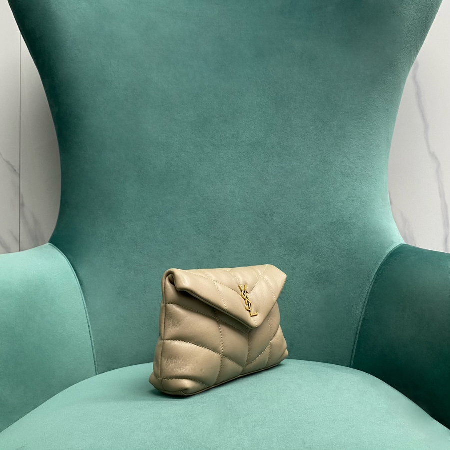 생로랑 루루 푸퍼 파우치 클러치 650880 18.5412cm 다크 베이지3.jpg