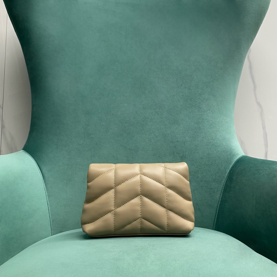 생로랑 루루 푸퍼 파우치 클러치 650880 18.5412cm 다크 베이지2.jpg