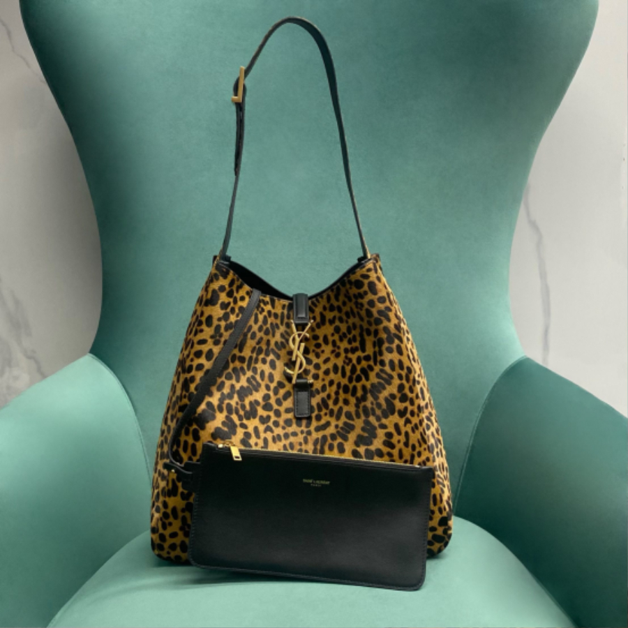 생로랑 르 5 A 7 서플 라지 포니 헤어 레더 베이지 블랙 753837 301331cm1.jpg