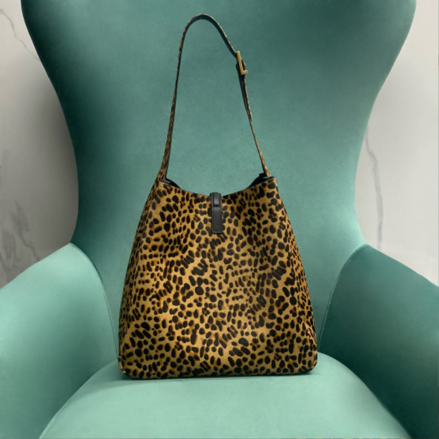 생로랑 르 5 A 7 서플 라지 포니 헤어 레더 베이지 블랙 753837 301331cm2.jpg