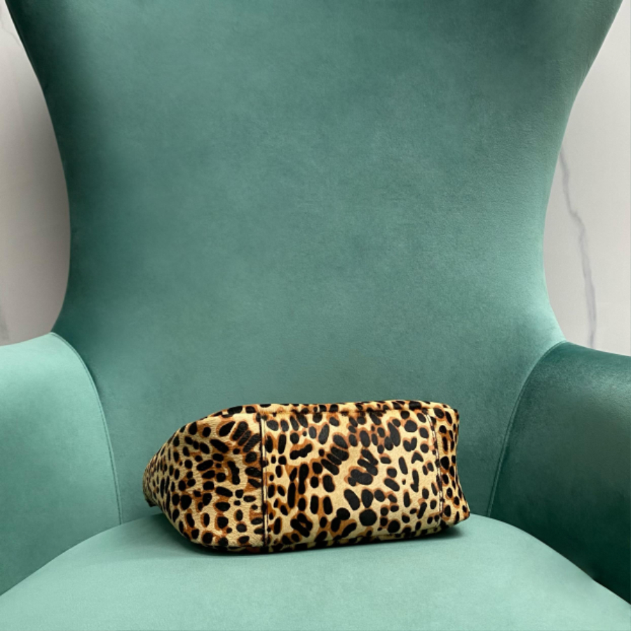 생로랑 르 5 A 7 서플 스몰 포니 헤어 레더 베이지 블랙 713938 229.521.5cm4.jpg