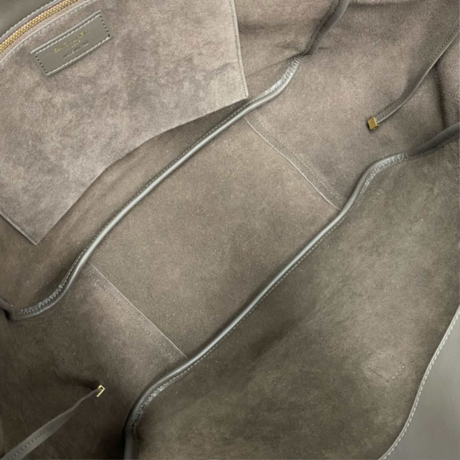 생로랑 르 5 아 7 베아 스웨이드 라이트 머스크 763435 501828cm3.jpg