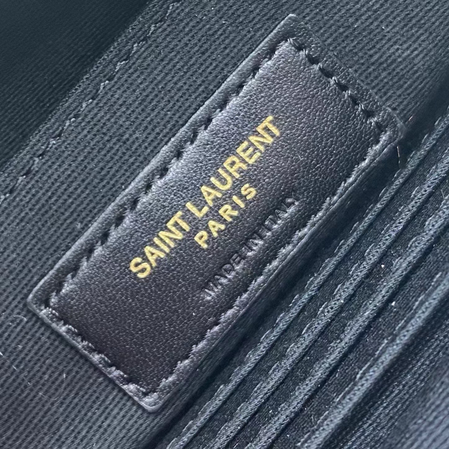 생로랑 마틀라세 가죽 소재의 모노그램 생 로랑 파우치 379039 241.517.5cm 베이지 스몰9.jpg