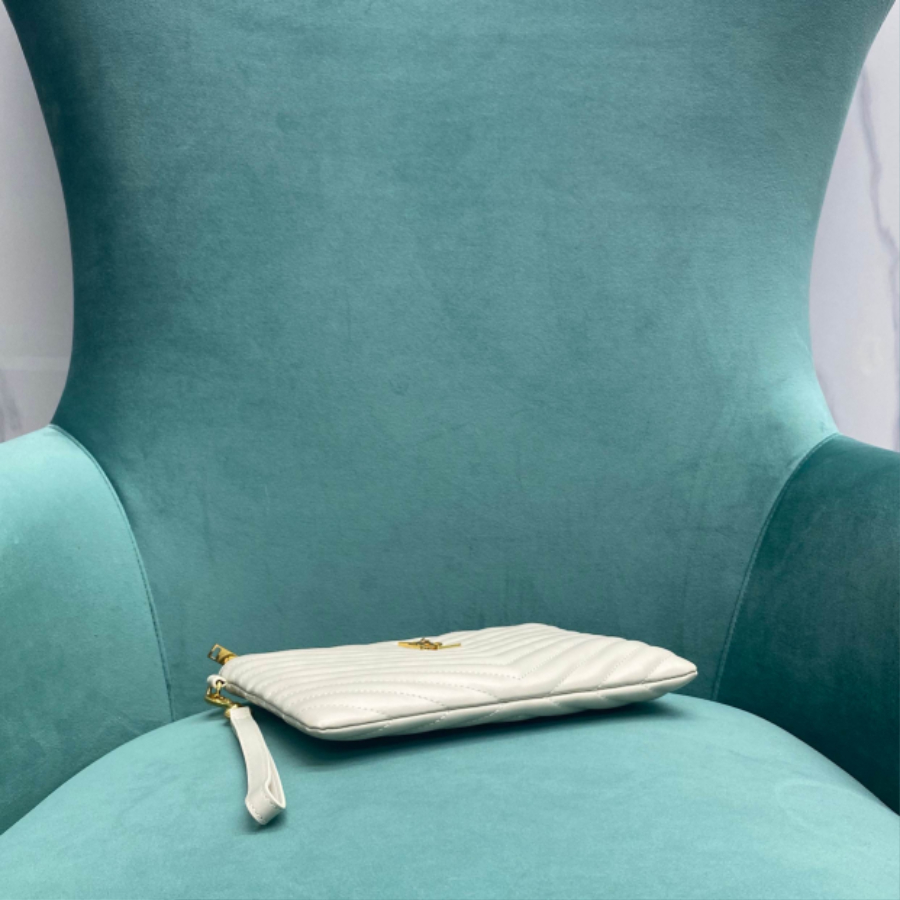 생로랑 마틀라세 가죽 소재의 모노그램 생 로랑 파우치 379039 241.517.5cm 화이트 스몰4.jpg