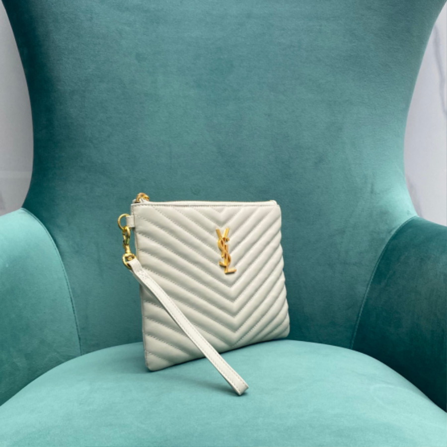 생로랑 마틀라세 가죽 소재의 모노그램 생 로랑 파우치 379039 241.517.5cm 화이트 스몰3.jpg