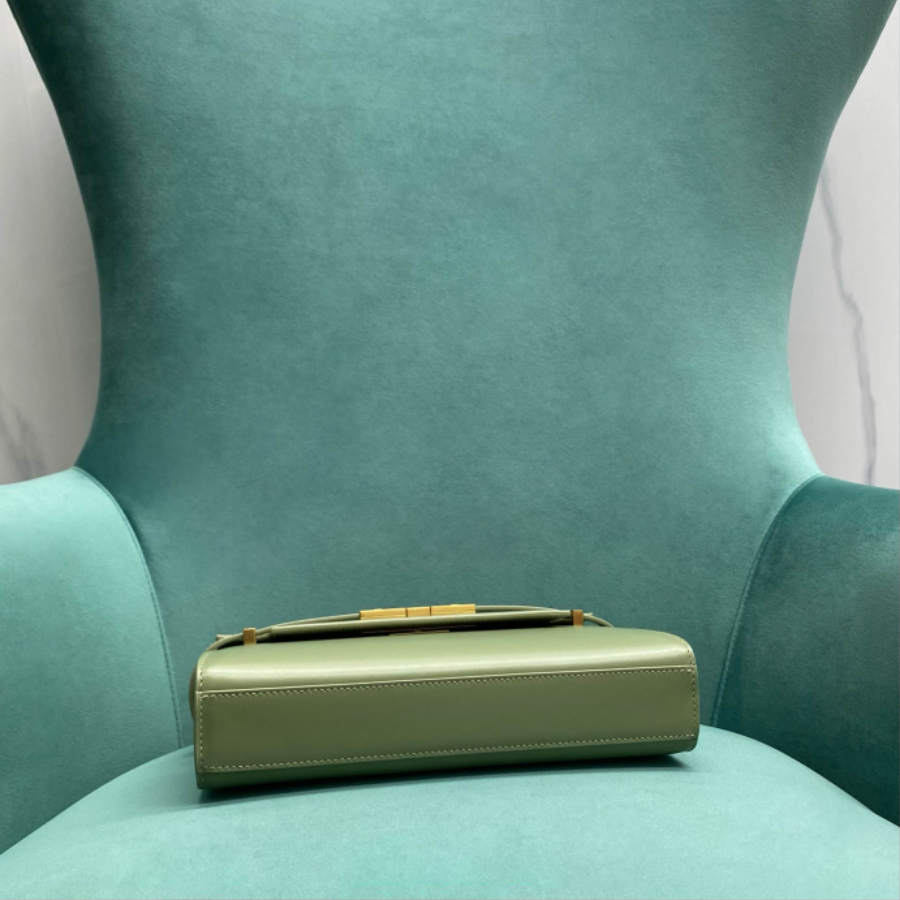 생로랑 맨하탄 스몰 MANHATTAN 인 박스 675626 246.517cm 그린4.jpg