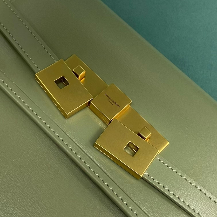 생로랑 맨하탄 스몰 MANHATTAN 인 박스 675626 246.517cm 그린6.jpg