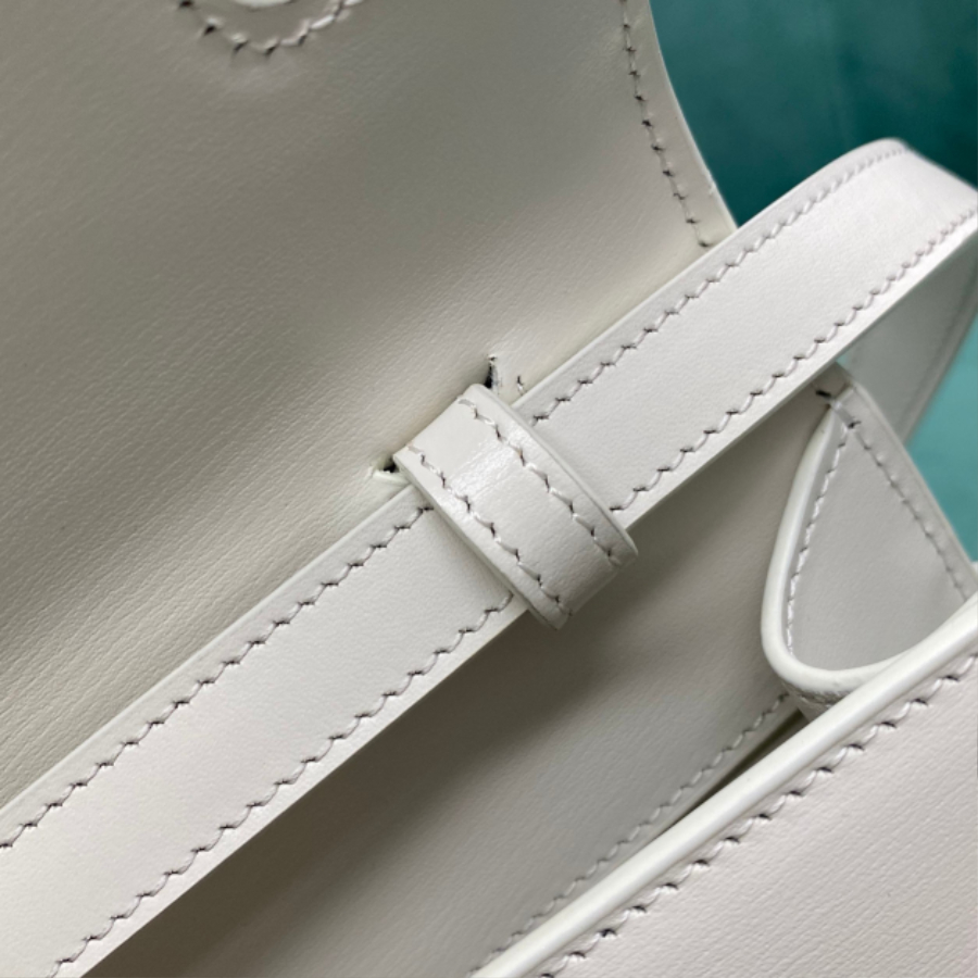 생로랑 맨하탄 스몰 MANHATTAN 인 박스 675626 246.517cm 화이트8.jpg