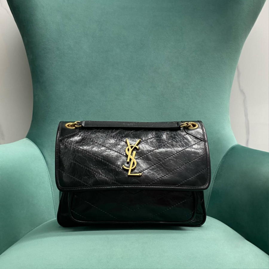 생로랑 빈티지 가죽 소재 NIKI 미디엄 633158 281420cm 블랙 금장01.jpg