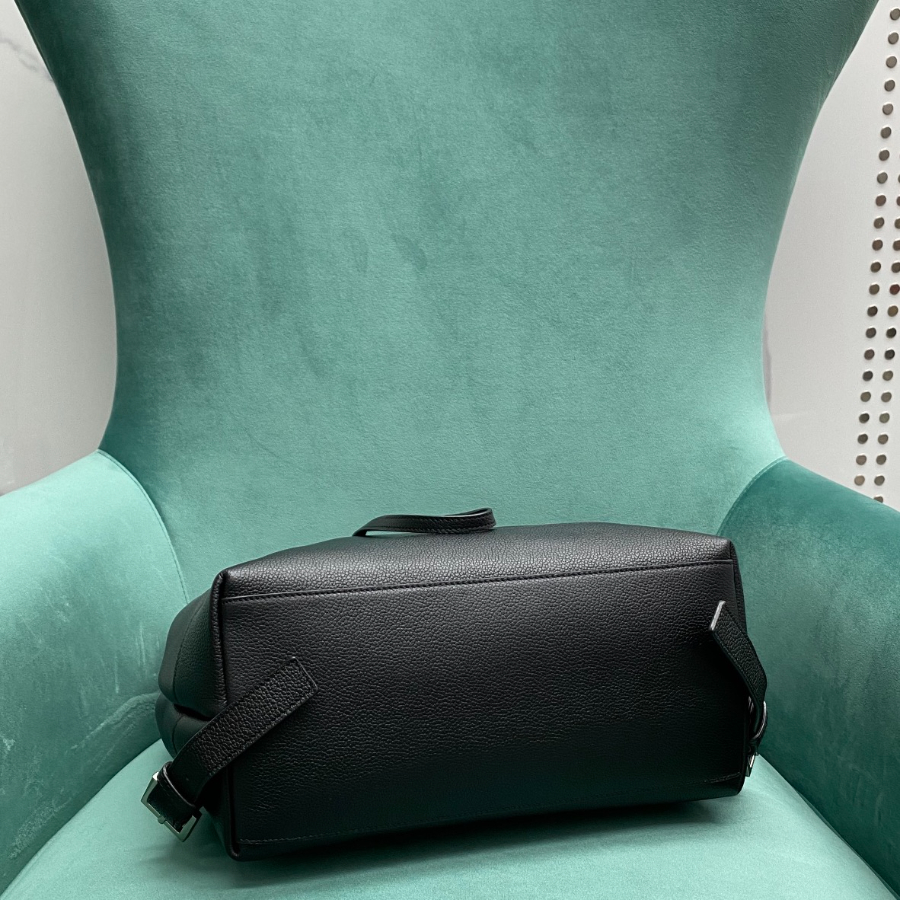 생로랑 삭 드 주르 백팩 그레인 레더 블랙 480585 291437.5cm05.jpg