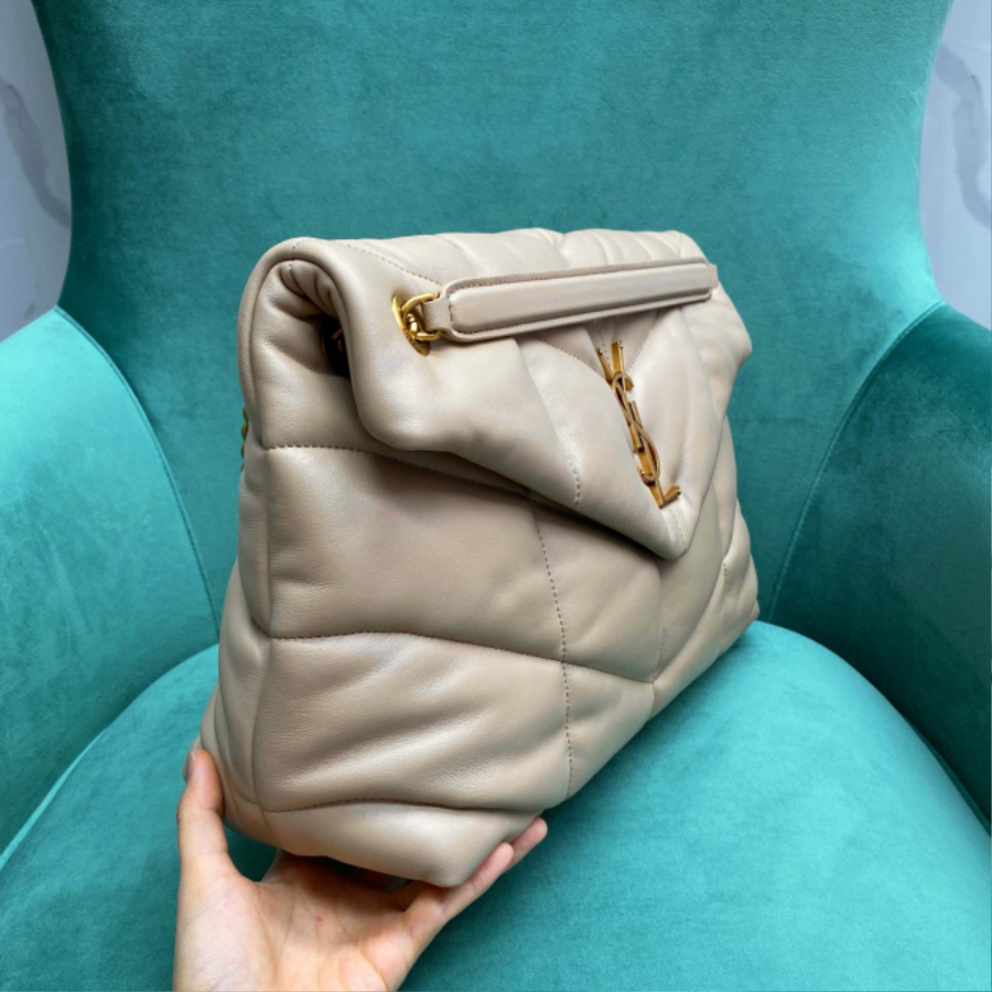 생로랑 생로랑 나파 퀼팅 소재 PUFFER 577475 331424cm 다크 베이지 금장03.jpg