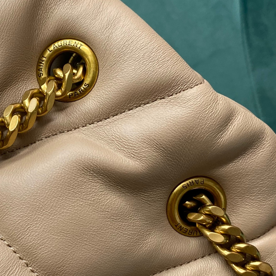 생로랑 생로랑 나파 퀼팅 소재 PUFFER 577475 331424cm 다크 베이지 금장09.jpg