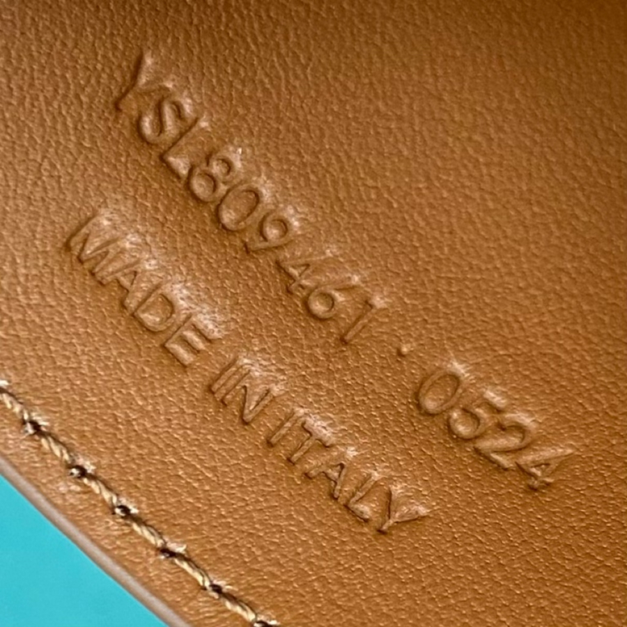 생로랑 스웨이드 가죽 소재의 유영한 LE 5 A 7 베이비백 809461 15716cm 옐로우 브라운7.jpg