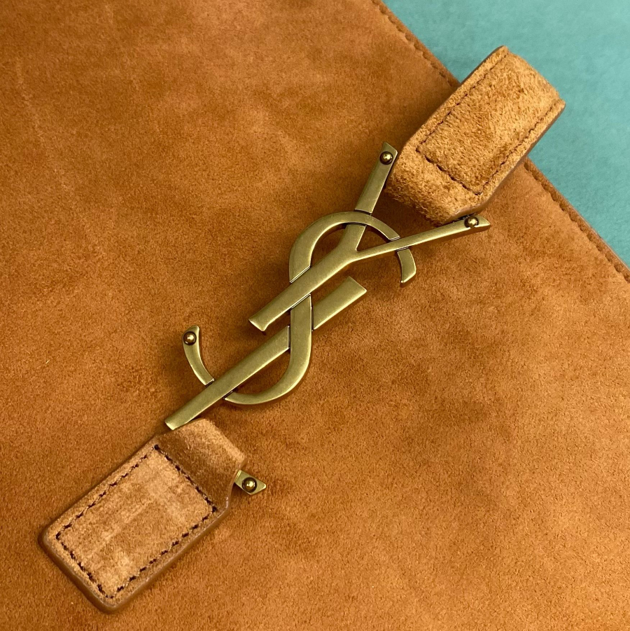 생로랑 스웨이드 소재의 LE 5 A 7 BEA 763435 502818cm 브라운5.jpg