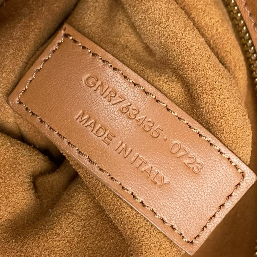 생로랑 스웨이드 소재의 LE 5 A 7 BEA 763435 502818cm 브라운9.jpg